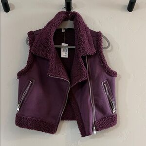 Madden Girl Deep Purple Sherpa Vest